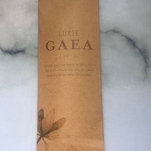 NIB Luxie Gaea brush set